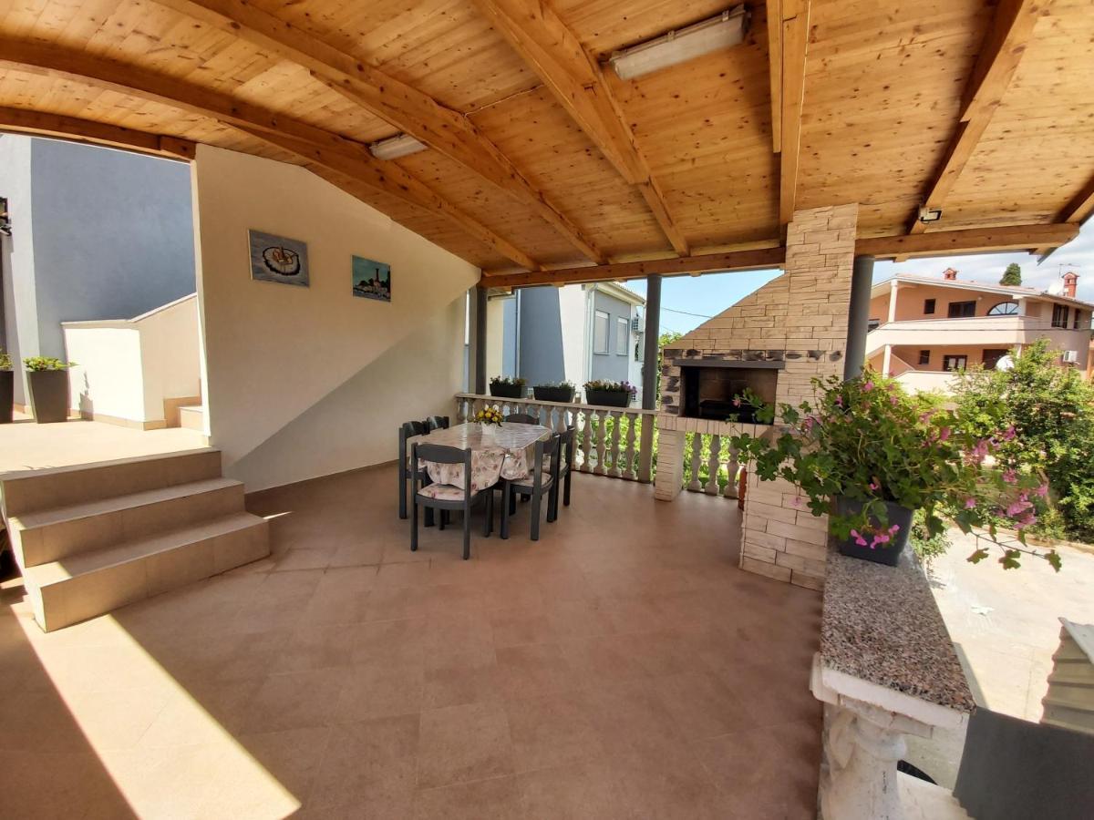 Apartman Ana Štinjan Buitenkant foto