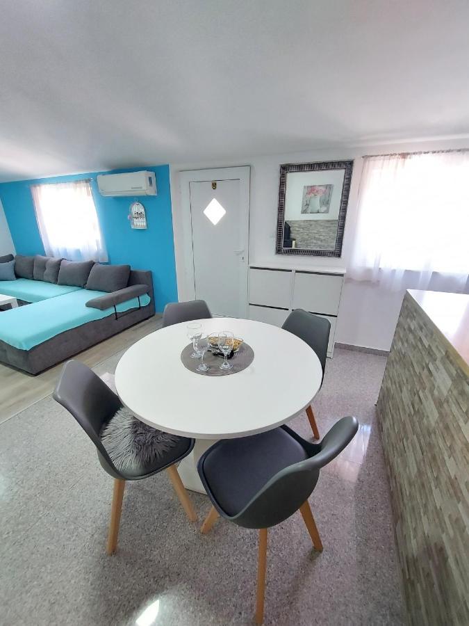 Apartman Ana Štinjan Buitenkant foto