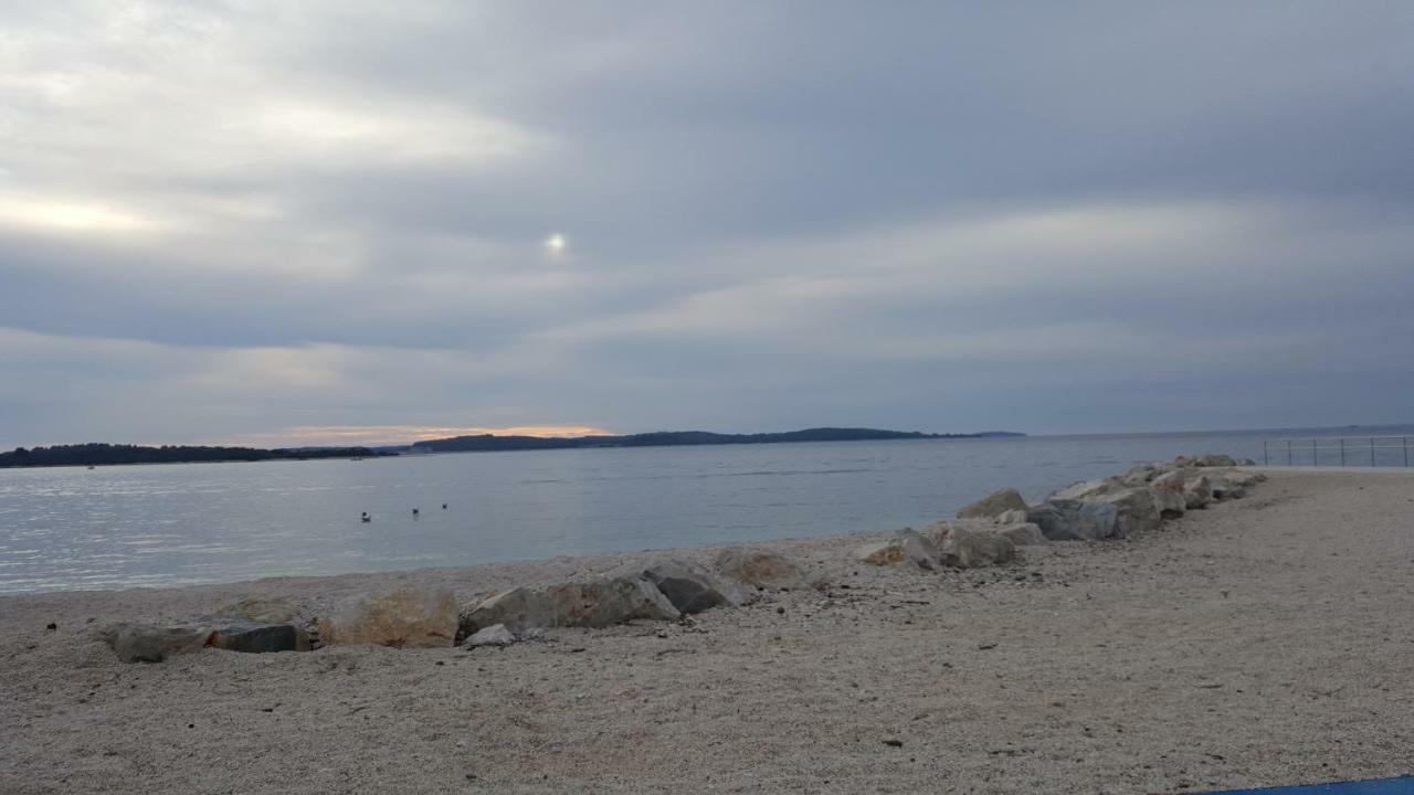 Apartman Ana Štinjan Buitenkant foto
